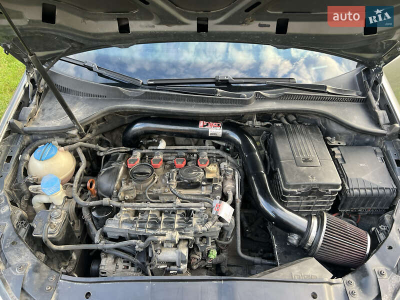 Хэтчбек Volkswagen Golf GTI 2010 в Ивано-Франковске фото 12 Хэтчбек Volkswagen Golf GTI 2010 в Ивано-Франковске