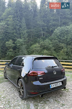 Хэтчбек Volkswagen Golf GTI 2015 в 