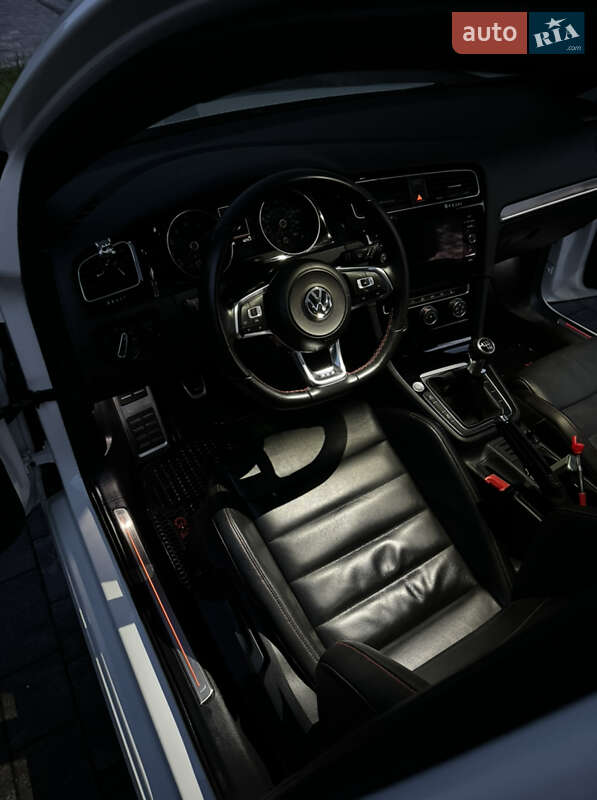 Хэтчбек Volkswagen Golf GTI 2018 в Львове фото 4 Хэтчбек Volkswagen Golf GTI 2018 в Львове
