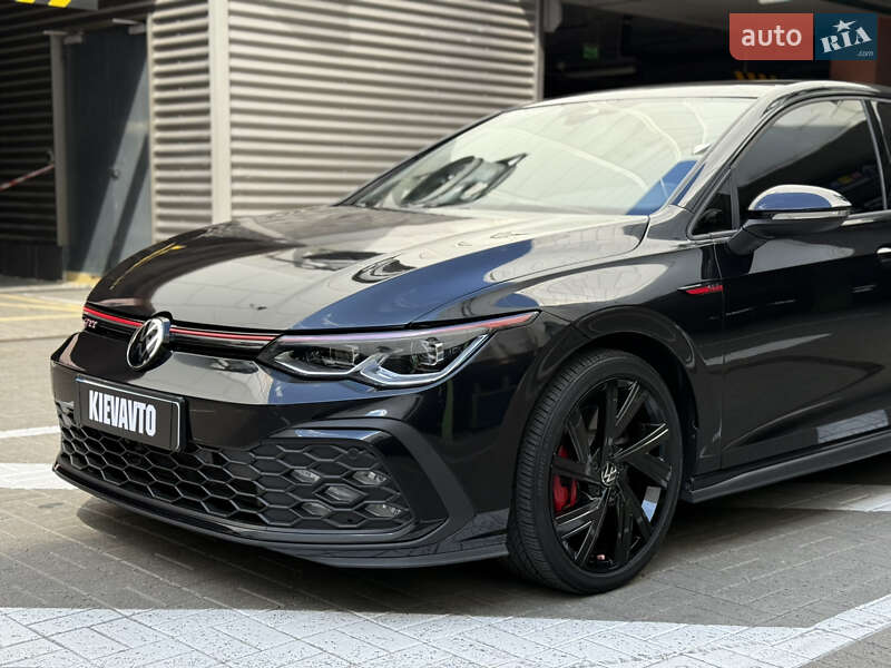 Хэтчбек Volkswagen Golf GTI 2021 в Киеве