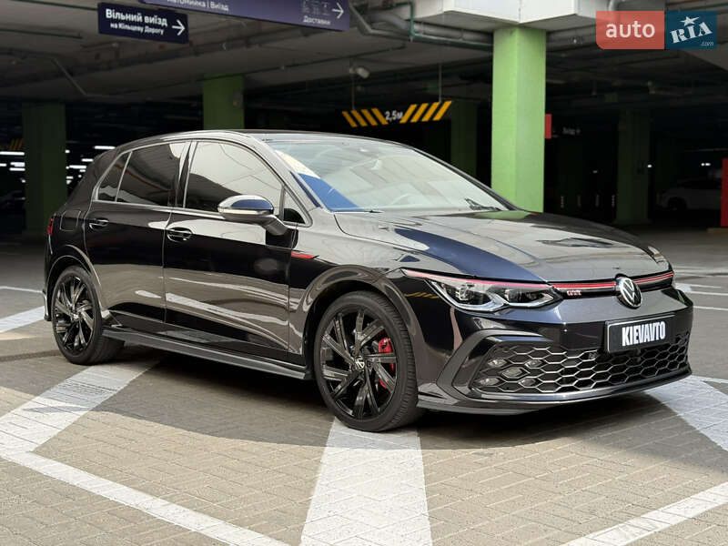 Хэтчбек Volkswagen Golf GTI 2021 в Киеве