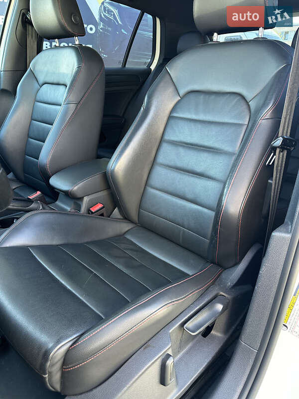 Хэтчбек Volkswagen Golf GTI 2019 в Ивано-Франковске фото 13 Хэтчбек Volkswagen Golf GTI 2019 в Ивано-Франковске