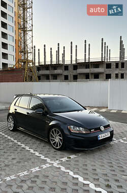 Хэтчбек Volkswagen Golf GTI 2017 в Киеве