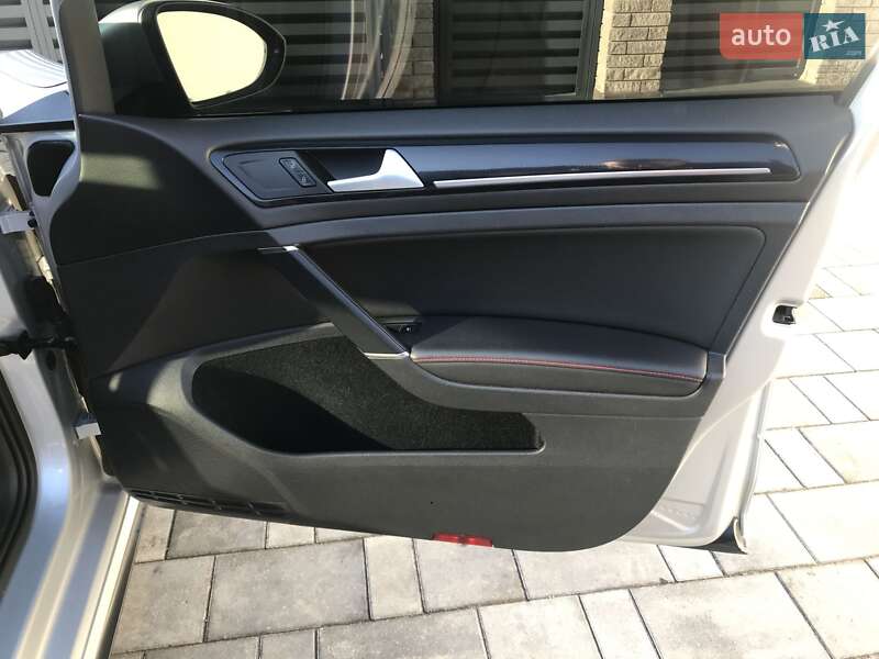 Хетчбек Volkswagen Golf GTI 2014 в Одесі фото 47 Хетчбек Volkswagen Golf GTI 2014 в Одесі