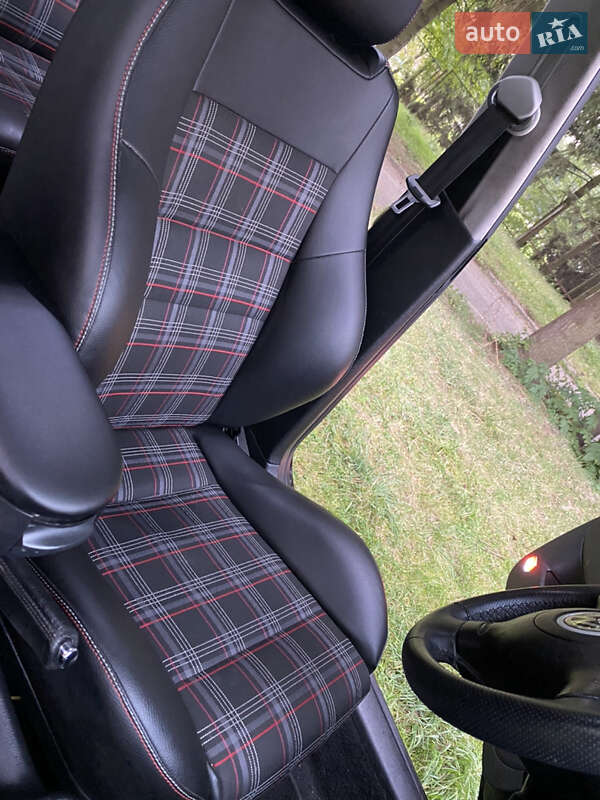 Хэтчбек Volkswagen Golf GTI 1999 в Ивано-Франковске