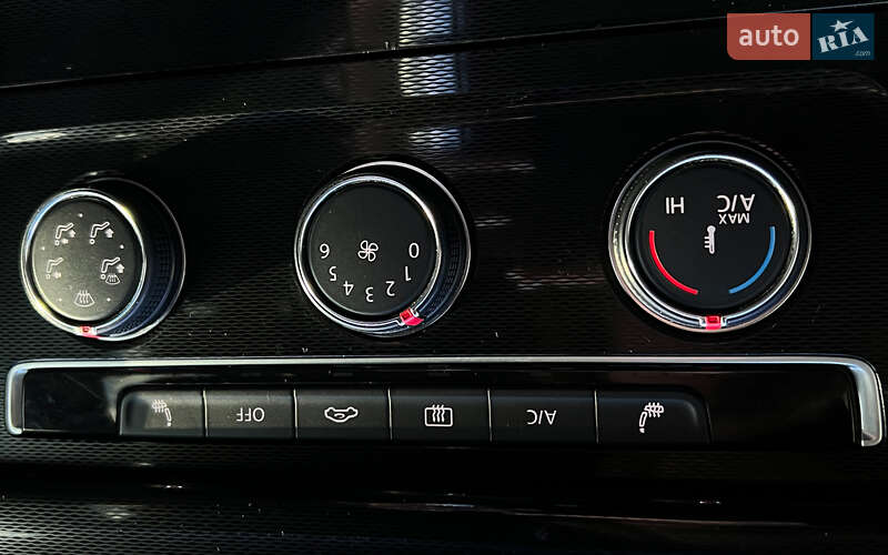 Хэтчбек Volkswagen Golf GTI 2017 в Львове фото 19 Хэтчбек Volkswagen Golf GTI 2017 в Львове