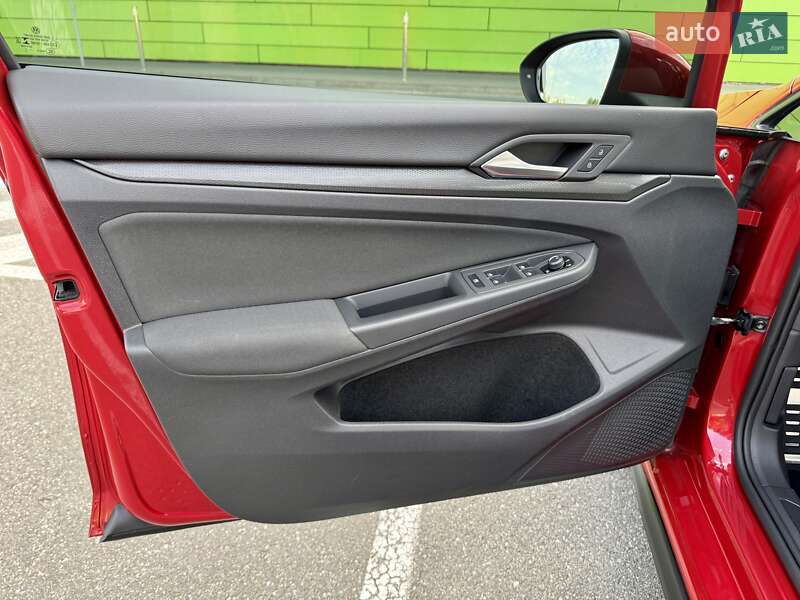 Хэтчбек Volkswagen Golf GTI 2021 в Киеве