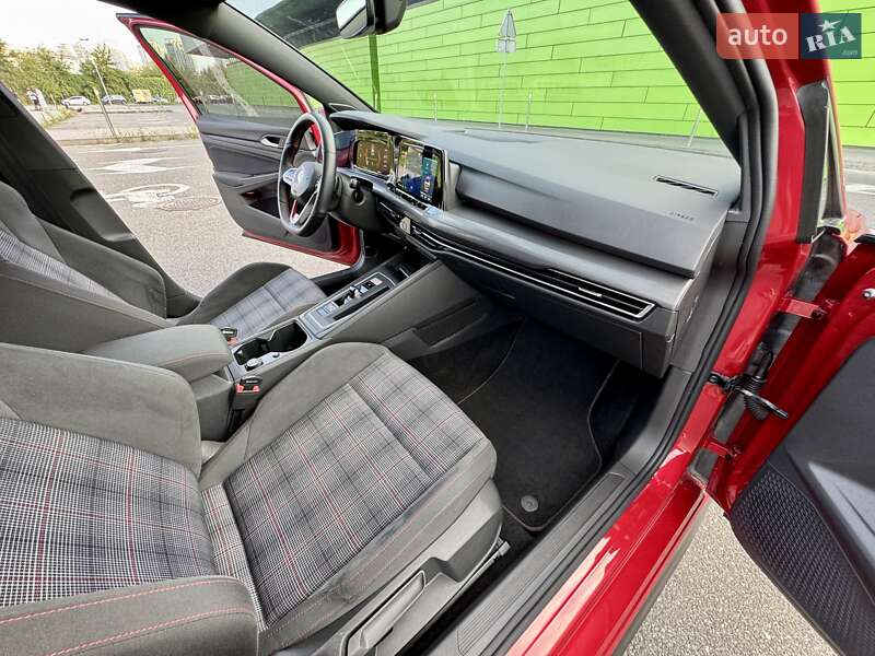 Хэтчбек Volkswagen Golf GTI 2021 в Киеве