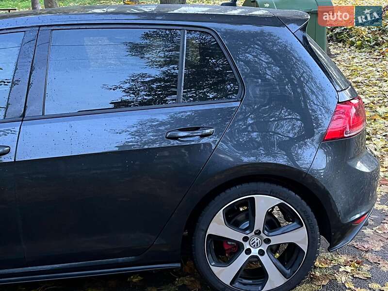 Хэтчбек Volkswagen Golf GTI 2016 в Киеве фото 6 Хэтчбек Volkswagen Golf GTI 2016 в Киеве