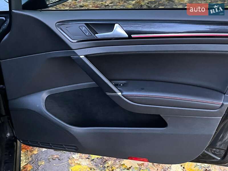 Хэтчбек Volkswagen Golf GTI 2016 в Киеве фото 31 Хэтчбек Volkswagen Golf GTI 2016 в Киеве