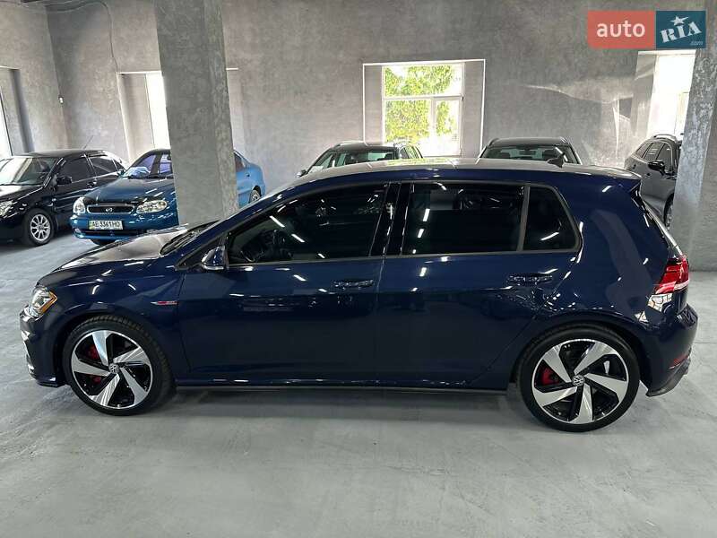 Хэтчбек Volkswagen Golf GTI 2018 в Каменском