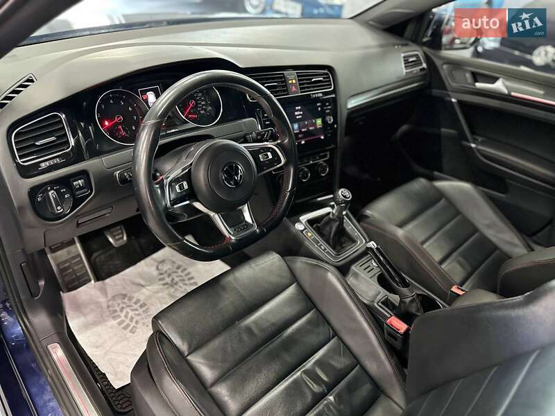 Хэтчбек Volkswagen Golf GTI 2018 в Каменском