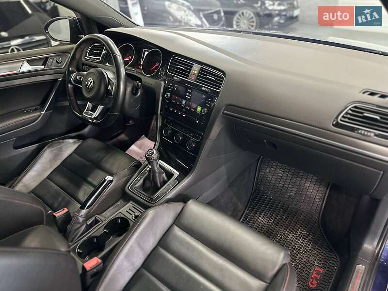 Хэтчбек Volkswagen Golf GTI 2018 в Каменском