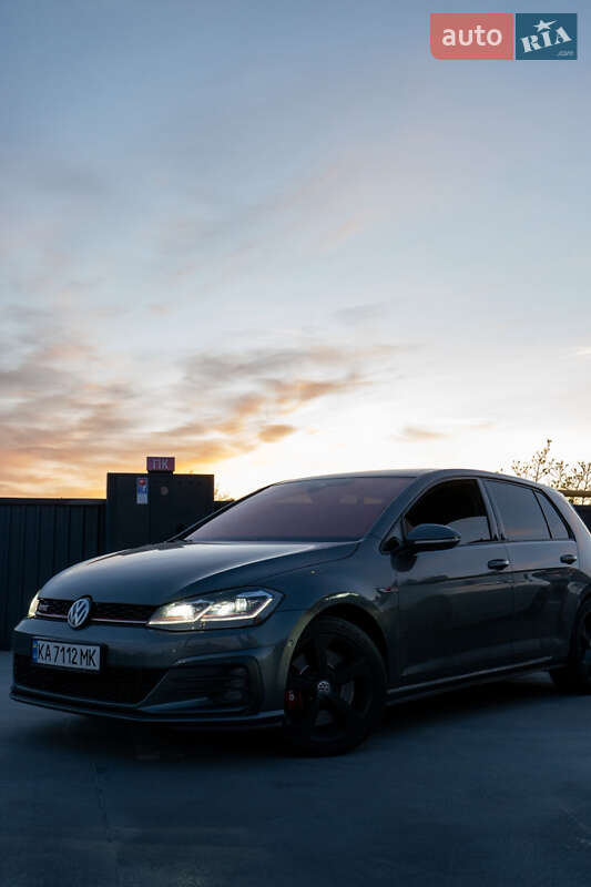 Хетчбек Volkswagen Golf GTI 2019 в Києві