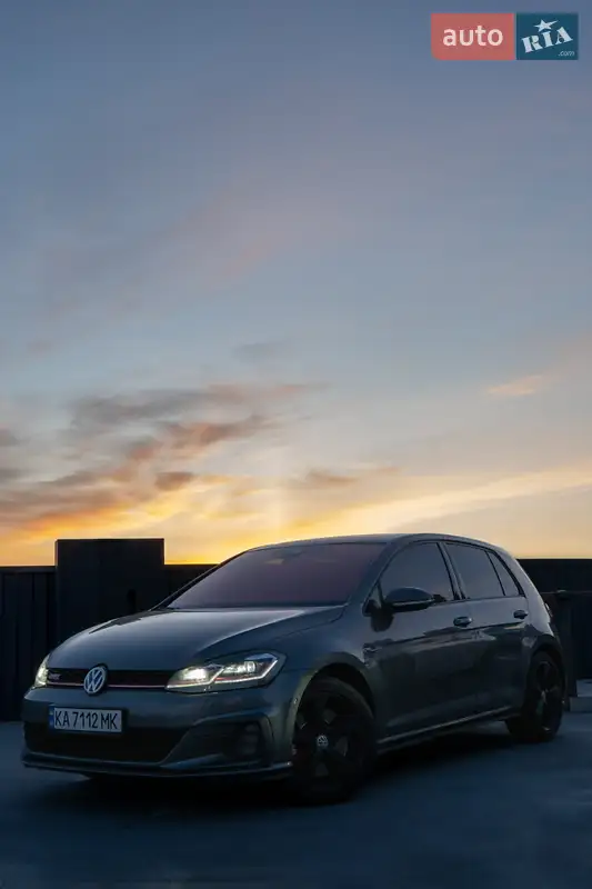 Volkswagen Golf GTI