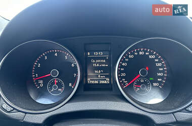 Хэтчбек Volkswagen Golf GTI 2012 в 