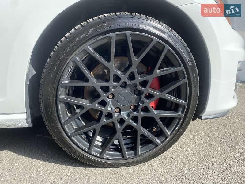 Хэтчбек Volkswagen Golf GTI 2016 в Киеве фото 9 Хэтчбек Volkswagen Golf GTI 2016 в Киеве