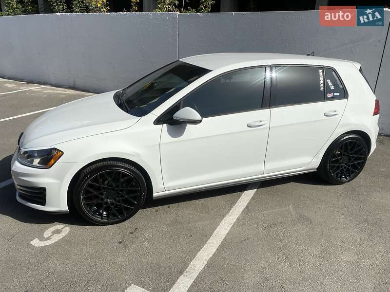Хэтчбек Volkswagen Golf GTI 2016 в Киеве фото 6 Хэтчбек Volkswagen Golf GTI 2016 в Киеве