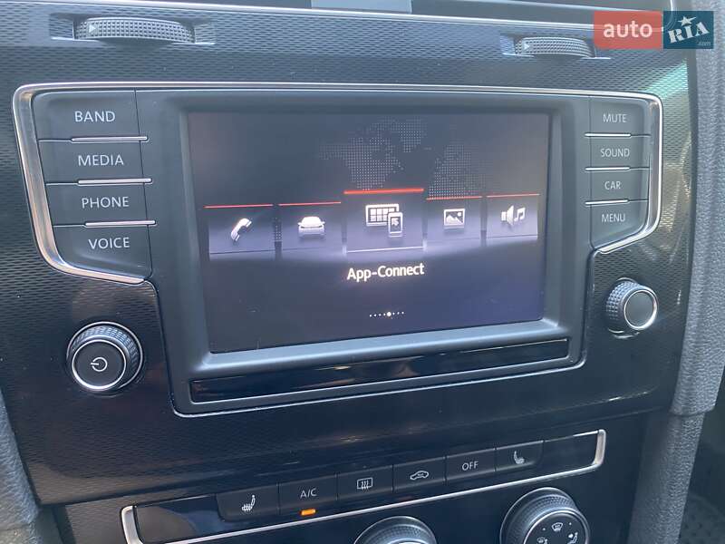 Хэтчбек Volkswagen Golf GTI 2016 в Киеве фото 28 Хэтчбек Volkswagen Golf GTI 2016 в Киеве