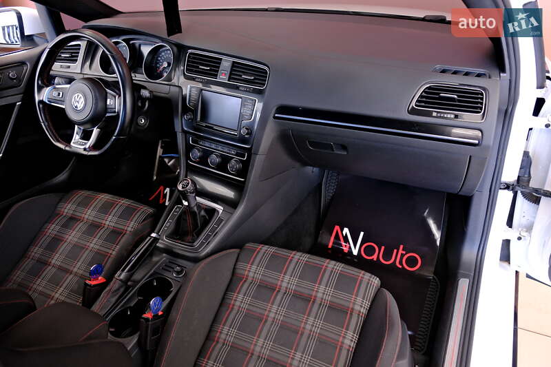 Хэтчбек Volkswagen Golf GTI 2016 в Одессе фото 37 Хэтчбек Volkswagen Golf GTI 2016 в Одессе