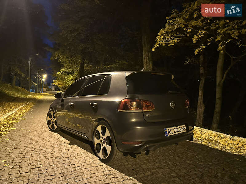 Хэтчбек Volkswagen Golf GTI 2012 в Черновцах