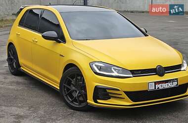Хэтчбек Volkswagen Golf GTI 2018 в Киеве