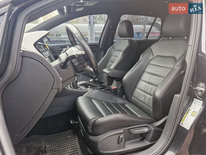 Хэтчбек Volkswagen Golf GTI 2016 в Киеве фото 8 Хэтчбек Volkswagen Golf GTI 2016 в Киеве