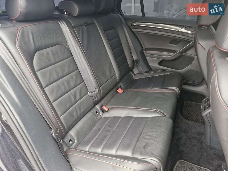 Хэтчбек Volkswagen Golf GTI 2016 в Киеве фото 12 Хэтчбек Volkswagen Golf GTI 2016 в Киеве