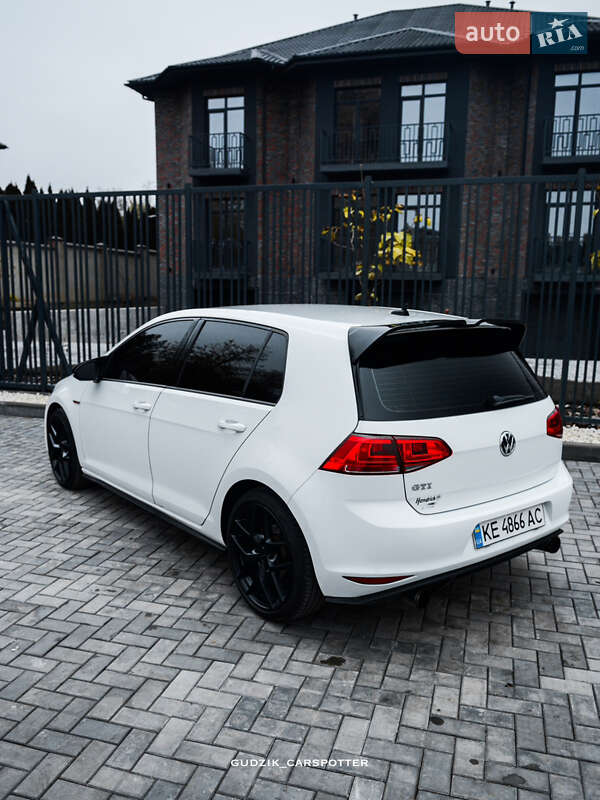 Хэтчбек Volkswagen Golf GTI 2016 в Кривом Роге фото 11 Хэтчбек Volkswagen Golf GTI 2016 в Кривом Роге
