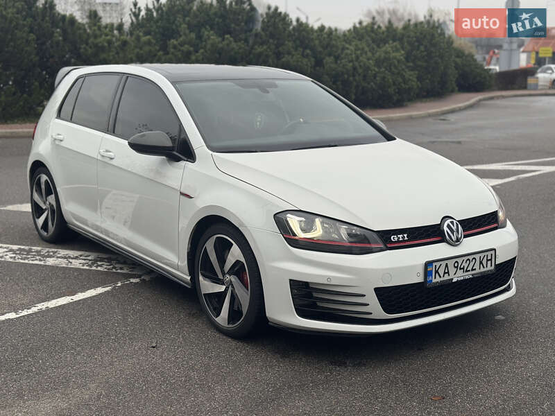 Хетчбек Volkswagen Golf GTI 2014 в Києві