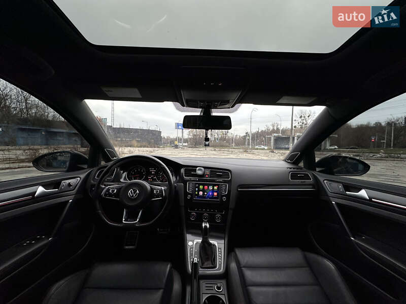 Хэтчбек Volkswagen Golf GTI 2017 в Киеве