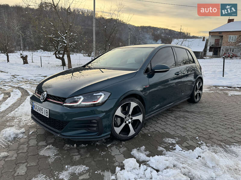 Хэтчбек Volkswagen Golf GTI 2018 в Львове