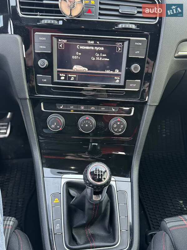 Хэтчбек Volkswagen Golf GTI 2018 в Львове