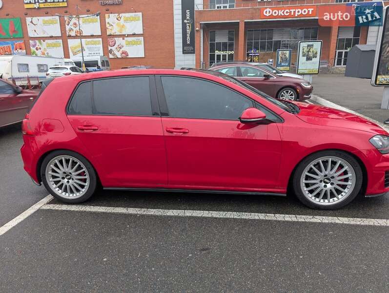 Хэтчбек Volkswagen Golf GTI 2016 в Киеве фото 8 Хэтчбек Volkswagen Golf GTI 2016 в Киеве