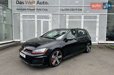 Хэтчбек Volkswagen Golf GTI 2017 в Киеве