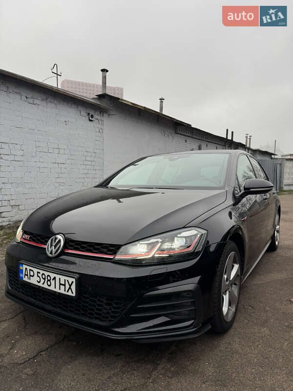 Хетчбек Volkswagen Golf GTI 2020 в Запоріжжі