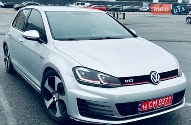 Хетчбек Volkswagen Golf GTI 2016 в Києві