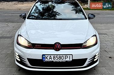 Хэтчбек Volkswagen Golf GTI 2015 в Киеве