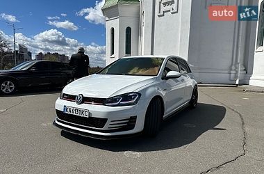 Хэтчбек Volkswagen Golf GTI 2016 в Киеве