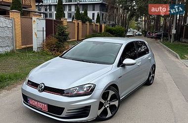Хэтчбек Volkswagen Golf GTI 2016 в Киеве
