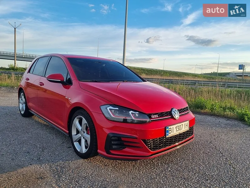 Volkswagen Golf GTI