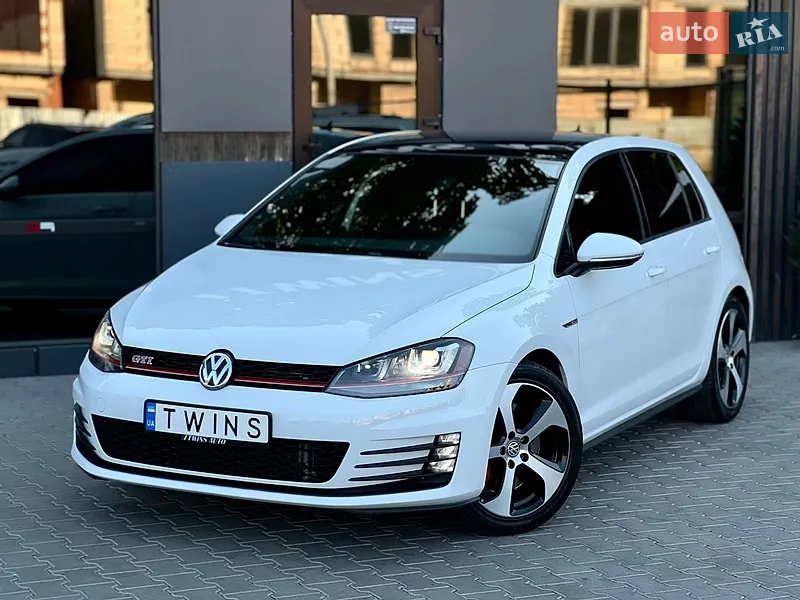 Volkswagen Golf GTI