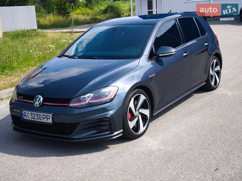 Volkswagen Golf GTI
