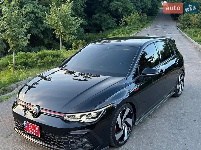 Volkswagen Golf GTI