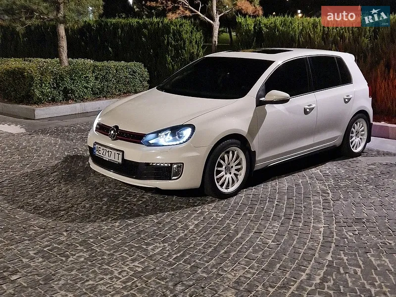 Volkswagen Golf GTI