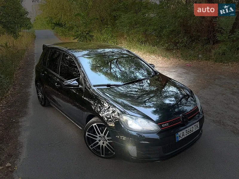 Volkswagen Golf GTI