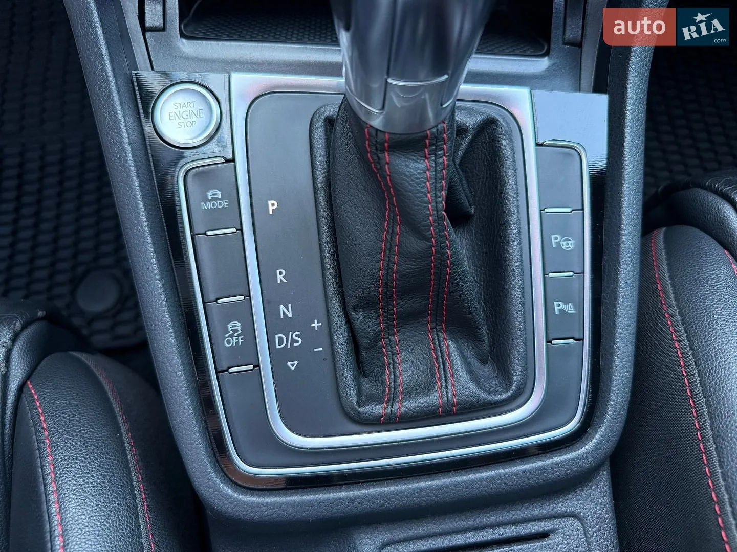 2016 Volkswagen Golf GTI - мініатюра 24
