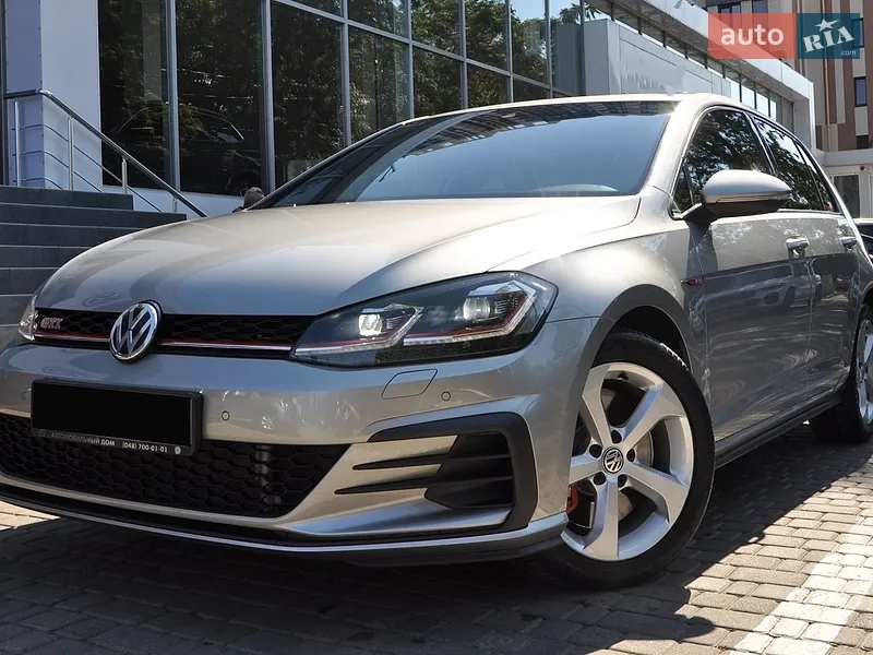 Volkswagen Golf GTI