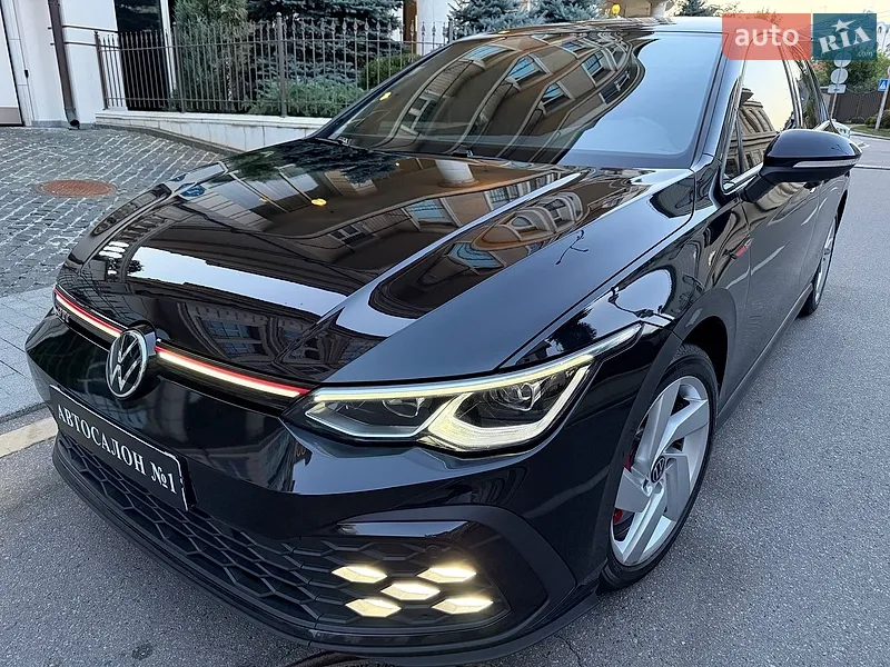 Volkswagen Golf GTI 2021