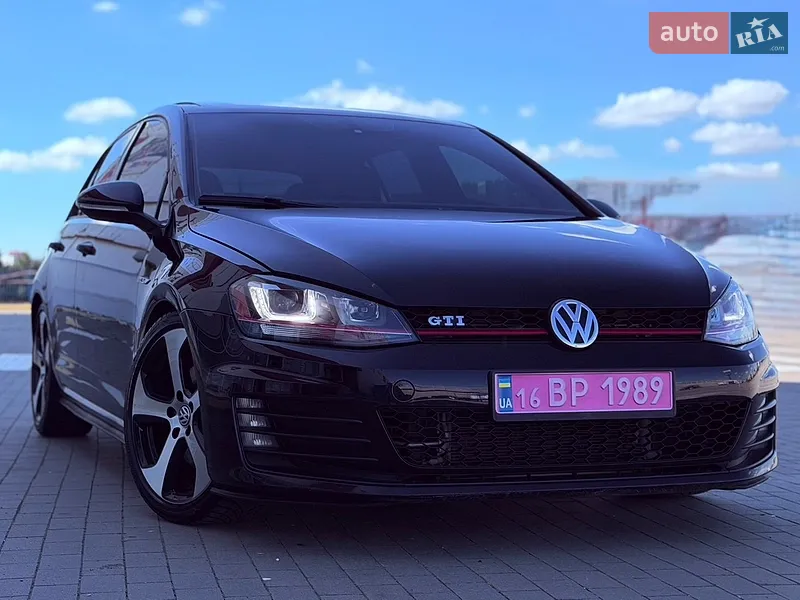 Volkswagen Golf GTI